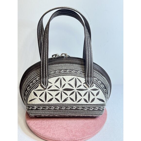 Vintage LAGA Vegan Designs Embroidered Petite Zippered Purse Wristlet Bag - Picture 3 of 10